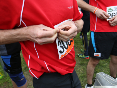 01 Ali pinning his number on